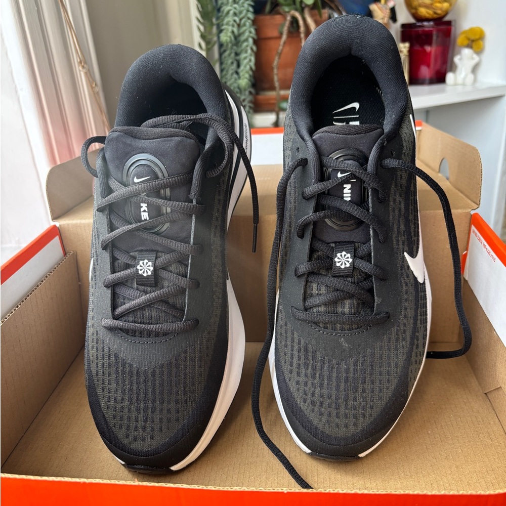 Nike Journey Run Running Shoe - Picture 5 of 8